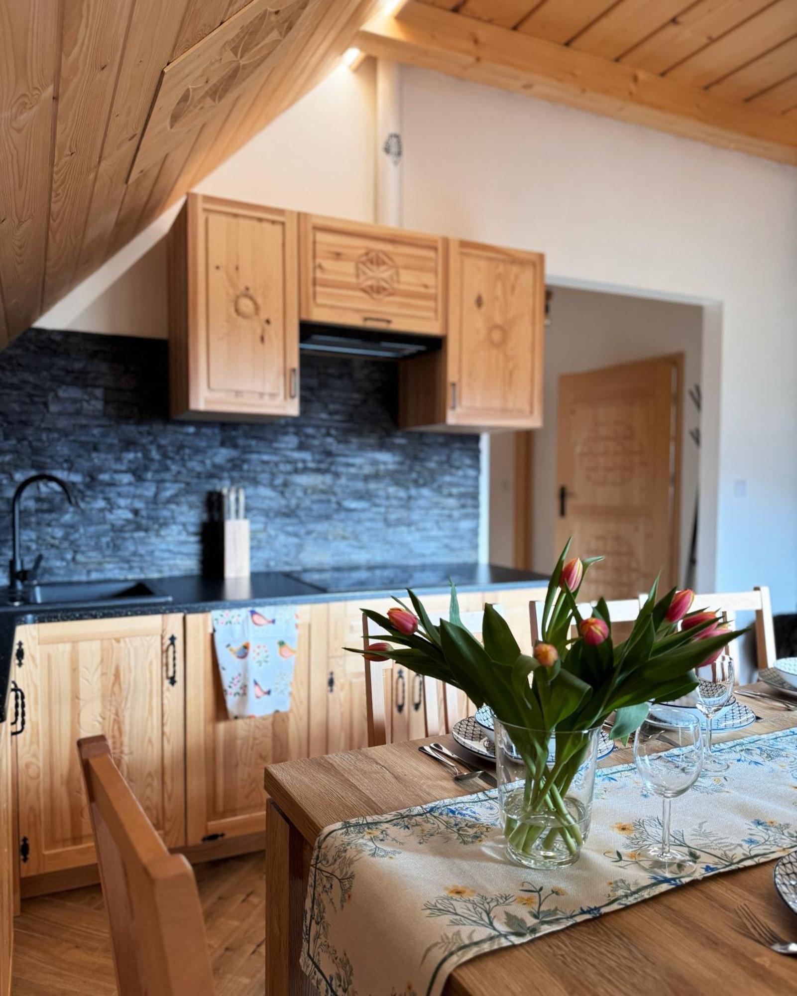 Apartment Na Soszowie, - Widokowe Miejsce Z Balia & Prywatna Sauna, Obok Stoku Narciarskiego I Bike Parku, Dla Max 16 Osob Weichsel